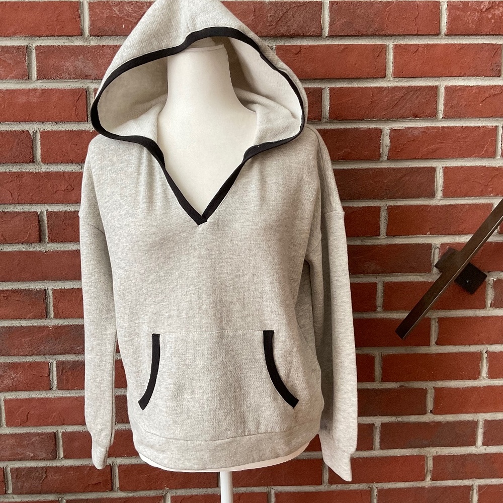 Lucky Brand Sweatshirt Pullover Cotton Grey Hoodie Size   XS NWT